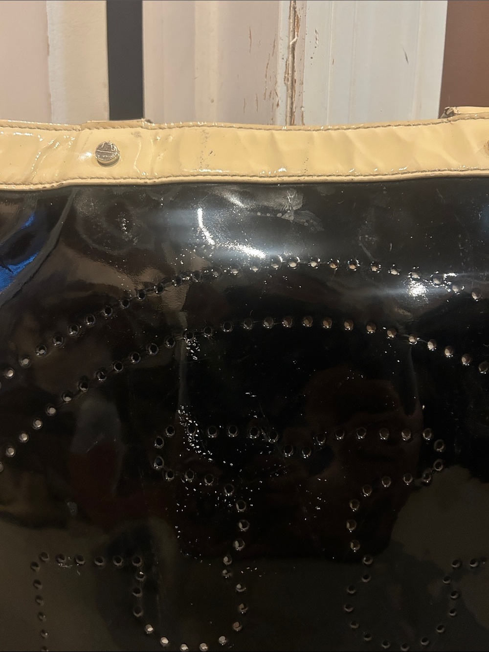 Tory Burch Black Patent Tote with White Trim - Picture 4 of 10
